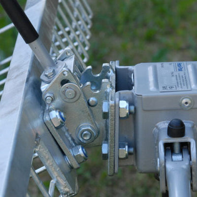 Tippanordning för enhandsgrepp